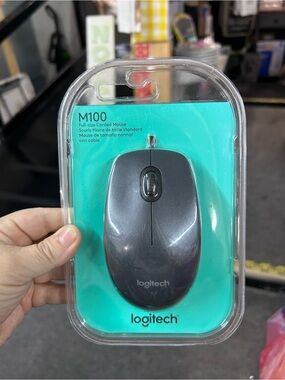 Logitech M100 Wired Mouse in Dark Gray